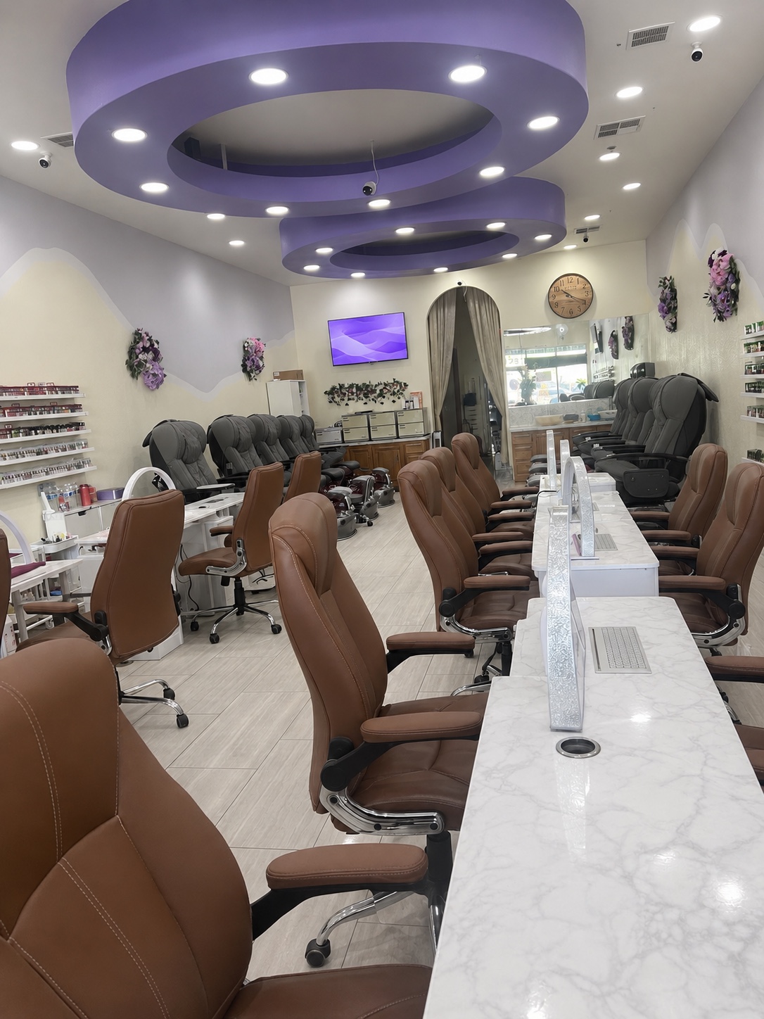 Dazzling Nails and Spa salon interior